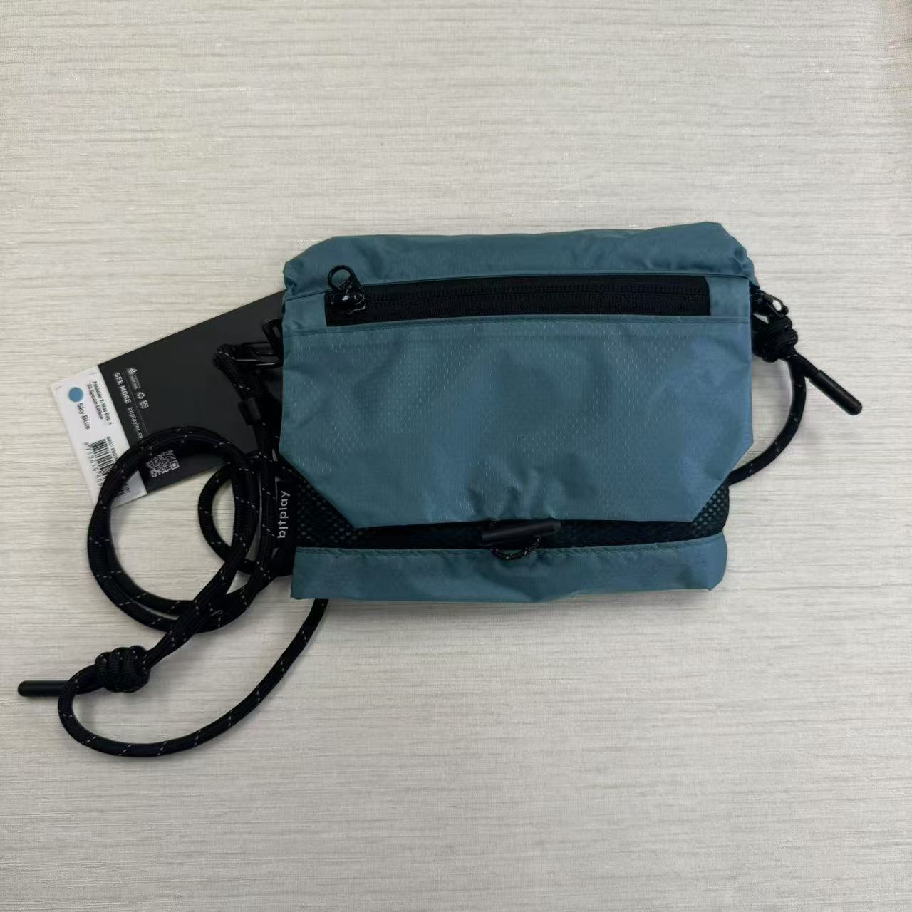 BITPLAY Foldable 2 Way Bag 超輕量翻轉口袋包 #1572( 陳列品/瑕疵品特價出售 )