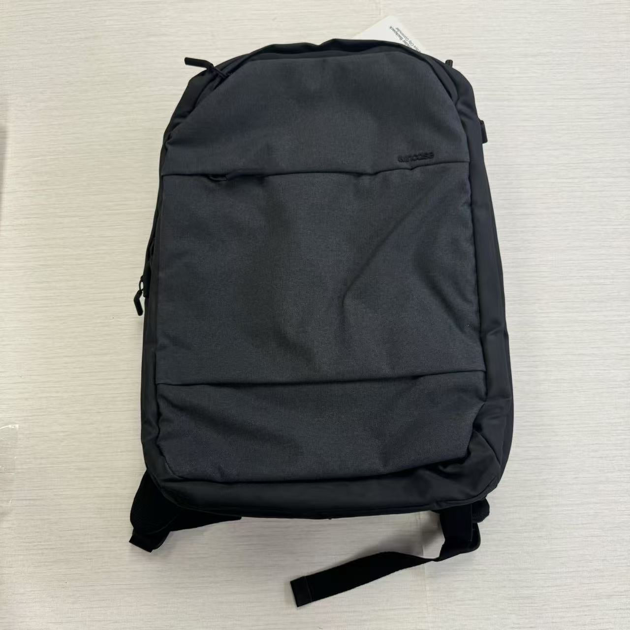 INCASE City Backpack 雙層手提電腦背包 #1502 ( 陳列品/瑕疵品特價出售 )