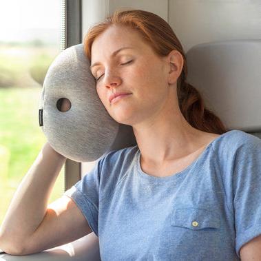 OSTRICH PILLOW Mini 迷你休息托枕 - 最佳旅行伴侶，輕便舒適